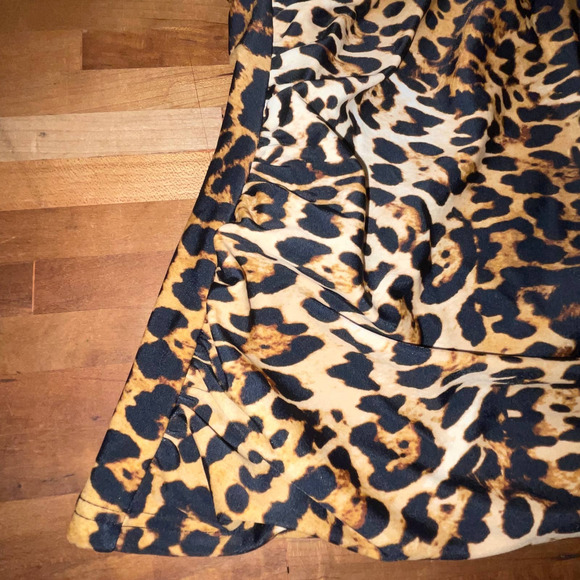 Calvin Klein Women's Animal-Print V-Wire Bandeau Halter Tankini Top XS - Picture 7 of 8